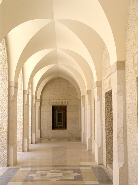 00040-mosque-courtyard-arches.jpeg